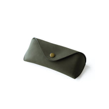 이미지를 갤러리 뷰어에 로드 , MAKR™ Eyewear Case - SMOOTH MOSS
