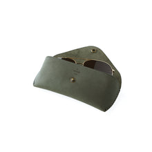 이미지를 갤러리 뷰어에 로드 , MAKR™ Eyewear Case - SMOOTH MOSS
