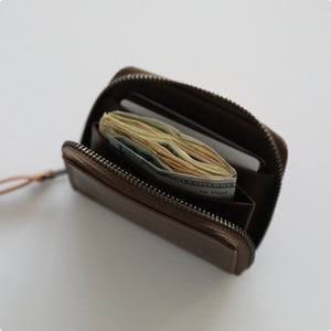 MAKR™ 3/4 Zip Wallet - BROWN