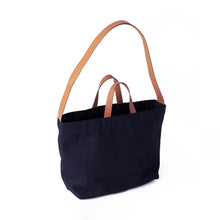 이미지를 갤러리 뷰어에 로드 , MAKR™ Sling Tote - NAVY
